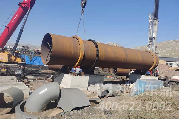 煤泥烘干機設(shè)備吊車安裝現(xiàn)場圖